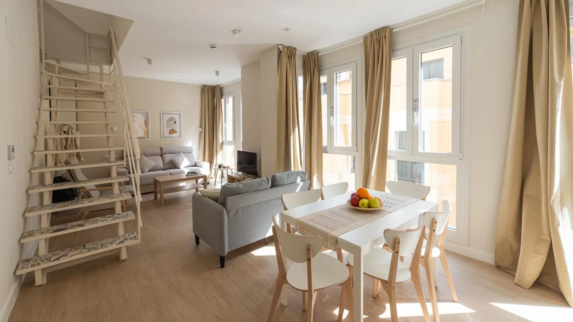 At Villafiel Atarazanas-Plaza Málaga Apartamento